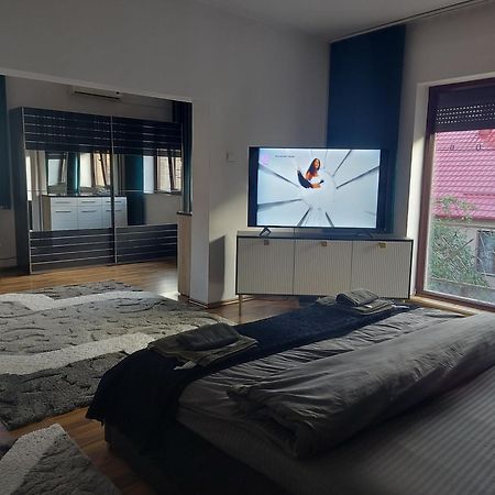Cataleya Apart Home Oradea Exteriör bild